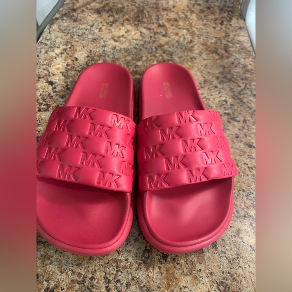 Mk women’s slides